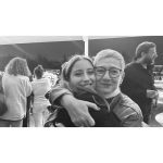 Hazal Kaya Instagram - Son bir haftayla ilgili ne yazsam eksik kalacak…Hayatımın sonuna kadar anlatmaktan bıkmayacağım anılar biriktirdim.Tanıştığım için şükürler,teşekkürler ettiğim insanlar var gördüğünüz fotoğraflarda.İyi ki varlar…Haberleri var,mecburen hep olacaklar zira bilenler bilir böyle sevince musallat olurum 🙃 Şahane filmler,çok etkileyici performanslar izledik,muazzam bir seçkiydi bence…Umarım vizyona girdiklerinde izlersiniz siz de!Ah ne güzeldi…Ne şanslıyım❤️ Altın Portakal Film Festivali