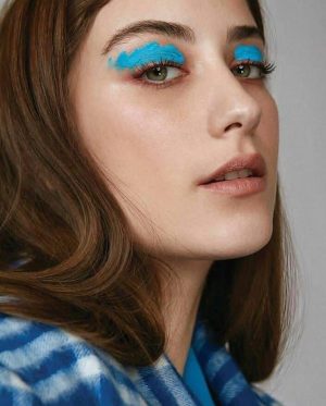 Hazal Kaya Instagram - Roses are red,violets are blue...💙❤️
