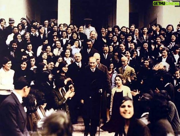 Hazal Kaya Instagram - 19 Mayıs Atatürk’ü Anma,Gençlik ve Spor Bayramımız kutlu olsun 🇹🇷 #Atamizindeyiz #sonsuzadek