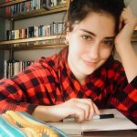 Hazal Kaya Instagram - Denemeden bilemezsin...🤞