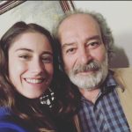 Hazal Kaya Instagram - Hiç de beceremem vedalaşmayı ama...70 bölümün sonuna geldik.Tam iki sezon sizlerle olma şansına sahip olduğumuza hala inanamıyorum.Parçası olmaktan gurur duydum Bizim Hikaye’nin.Sayesinde aynı sahneyi paylaştığıma inanamadığım büyük ustalarla çalıştım.Kendilerinden çok şey öğrendiğim,yeteneklerine ve güçlerine her gün daha çok hayran olduğum yaşları küçük,kalpleri kocaman oyuncu arkadaşlarım oldu.Haytımın en zor dönemlerine de en büyük mutluluklarına da şahit oldu bu iş.Benim için hep çok özel olacak.İyi ki aldığımız tepkileri hiç umursamadan,korkmadan,sevgiyle ve bütün gücümüzle en iyi bildiğimiz şeyi yapmışız.Hoşçakal Bizim Hikaye! Sayende öğrendiğim her şey için teşekkür ederim... I'm so not good with goodbyes but here we are at the end of 70 episodes. I can't believe we got to be with you for to whole seasons. I feel so lucky to have been part of Bizim Hikaye, working with people, masters I so look up to that I couldn't believe to be part of the same story. I made friends way younger than I am, surprising me every day with their talents and huge hearts. I went through the best and worst of my life during these series. It'll forever be very special to me. I'm so glad to see we kept going despite all the prejudice we encountered especially in the beginning, that we kept doing what we know best, with love, without fear. Farewell Bizim Hikaye! Thanks for all the lesssons!