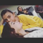Hazal Kaya Instagram - Hiç de beceremem vedalaşmayı ama...70 bölümün sonuna geldik.Tam iki sezon sizlerle olma şansına sahip olduğumuza hala inanamıyorum.Parçası olmaktan gurur duydum Bizim Hikaye’nin.Sayesinde aynı sahneyi paylaştığıma inanamadığım büyük ustalarla çalıştım.Kendilerinden çok şey öğrendiğim,yeteneklerine ve güçlerine her gün daha çok hayran olduğum yaşları küçük,kalpleri kocaman oyuncu arkadaşlarım oldu.Haytımın en zor dönemlerine de en büyük mutluluklarına da şahit oldu bu iş.Benim için hep çok özel olacak.İyi ki aldığımız tepkileri hiç umursamadan,korkmadan,sevgiyle ve bütün gücümüzle en iyi bildiğimiz şeyi yapmışız.Hoşçakal Bizim Hikaye! Sayende öğrendiğim her şey için teşekkür ederim... I'm so not good with goodbyes but here we are at the end of 70 episodes. I can't believe we got to be with you for to whole seasons. I feel so lucky to have been part of Bizim Hikaye, working with people, masters I so look up to that I couldn't believe to be part of the same story. I made friends way younger than I am, surprising me every day with their talents and huge hearts. I went through the best and worst of my life during these series. It'll forever be very special to me. I'm so glad to see we kept going despite all the prejudice we encountered especially in the beginning, that we kept doing what we know best, with love, without fear. Farewell Bizim Hikaye! Thanks for all the lesssons!