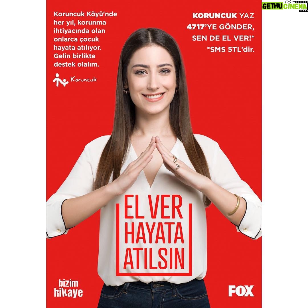 Hazal Kaya Instagram - Koruncukköy'de yetişen çocukların geleceği için #sendeelver! KORUNCUK yaz, 4717'ye gönder, iyiliğe el ver... 🌸❤️ @bizimhikayedizi @_burakdeniz @koruncuk