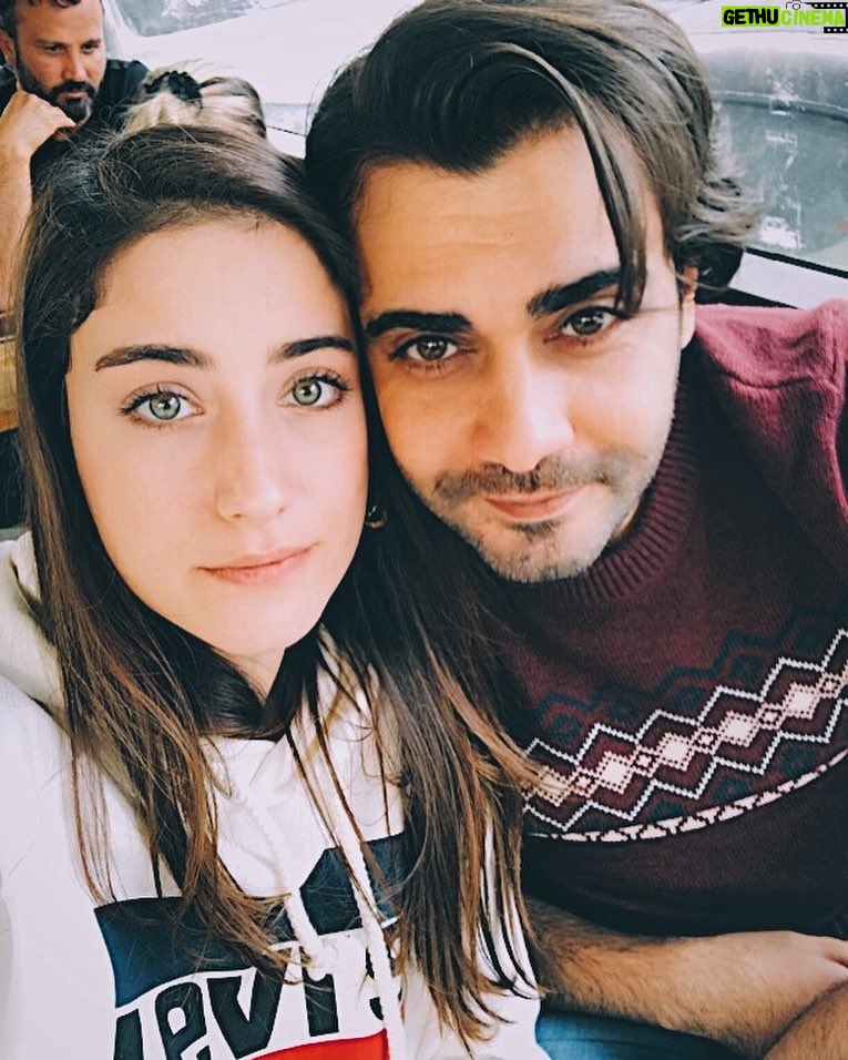 Hazal Kaya Instagram - kurtulamadıklarımız vol.2 #reunion #bro #okahkülüyanarinşallah