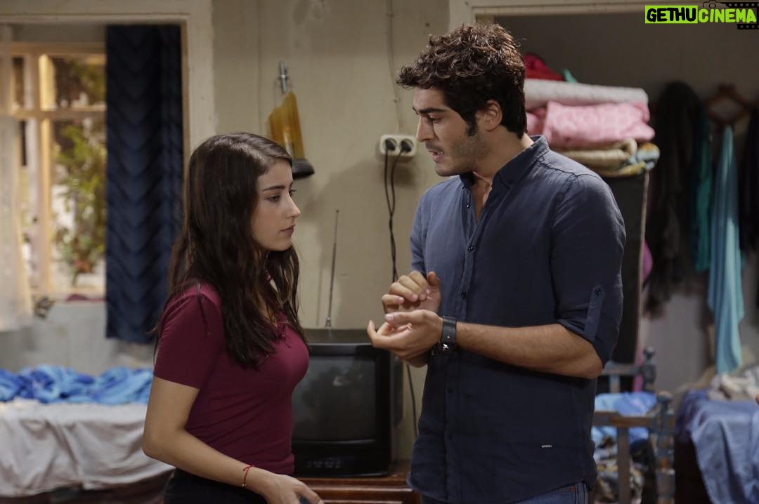 Hazal Kaya Instagram - #bizimhikaye 20.00βde @foxturkiye de !! ππ»ππ»ππ»