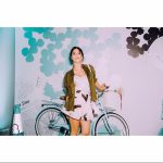 Hazal Kaya Instagram - #tbt 🧚🏻‍♂️💫 #tiffanypaperflowers @tiffanyandco