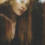 Hazal Kaya Instagram - İkinci bi emre kadar bu saçlara veda ediyoruz postu 🧡 📸 @gozdekumru 🌸