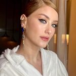 Hazal Kaya Instagram - She done already done had herses 💅 #rupaulismyspiritmother #işbirliği