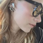 Hazal Kaya Instagram - Bedenim burda ama ruhum? Ruhum yok ya… #yorgunumdostlarım #divayorgun #bilmezdiiimsendenöncebununeyseşarkıyagirmiyim