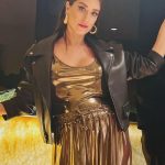 Hazal Kaya Instagram - Yazın sette görüşürüz ♥️ @netflixturkiye #perapalastageceyarısı #davet