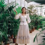 Hazar Motan Instagram - 💚🍃 @womensshinemag Röportaj: @caglakucukk @sryzcglu Fotoğraf: @okannturgut Stylist: @aliarisso Stylist Asistan: @littleastylle Saç: @sabitakkaya @hayrihayta Makyaj: @rufiyekalmazz