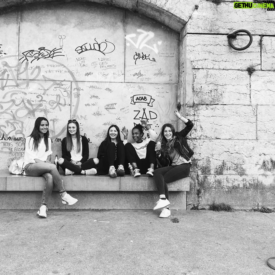 Hazar Motan Instagram - Say Hi🖖🏻 Lyon, France