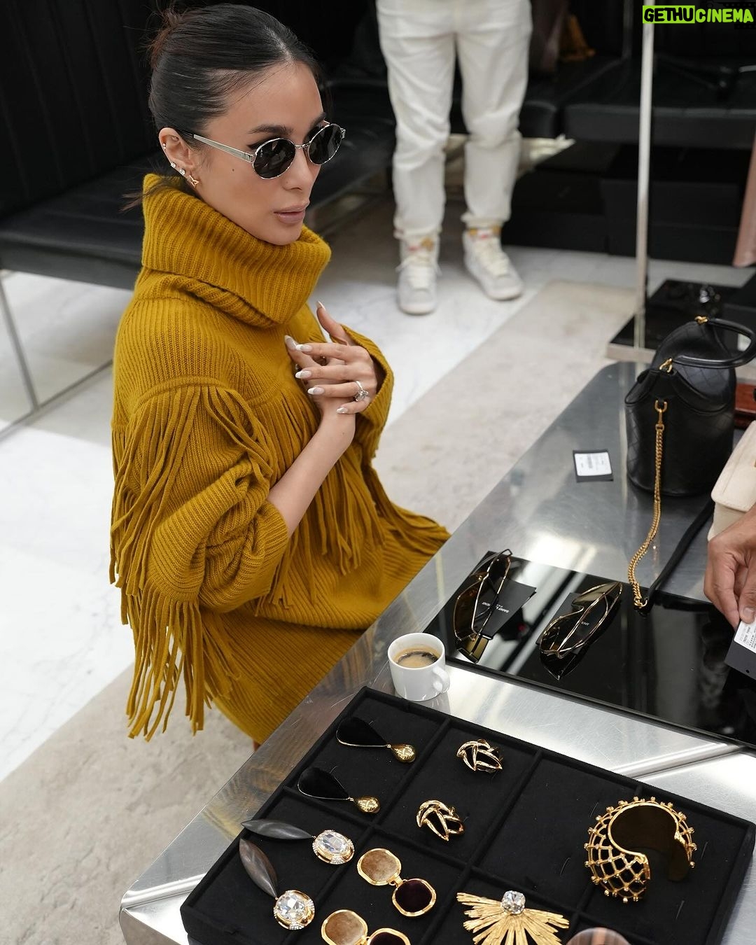 Heart Evangelista - 121.4K Likes - Day 3 of @parisfashionweek 🖤📣