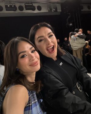 Heart Evangelista Instagram - Day 3 of @parisfashionweek 🖤📣