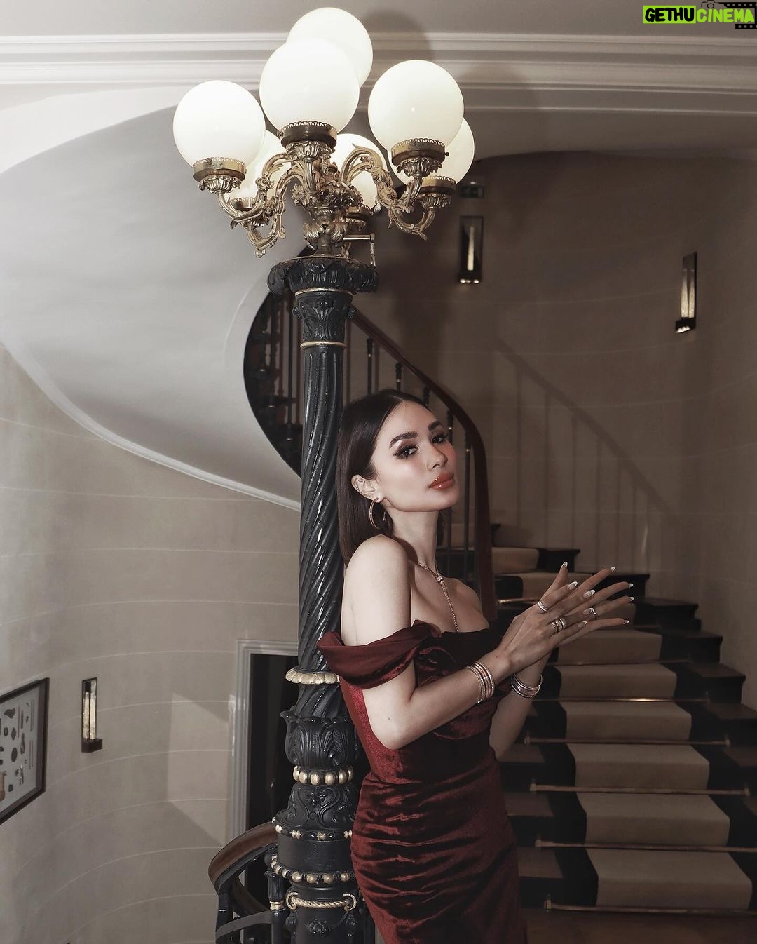 Heart Evangelista - 149.4K Likes - A toast to 20 phenomenal years for the iconic Quatre with @boucheron celebrating the legacy of the 1858 Maison👏🏻🥂 Here’s to weaving rich stories behind timeless designs for every modern woman♥️💋
#Boucheron #Quatreis20