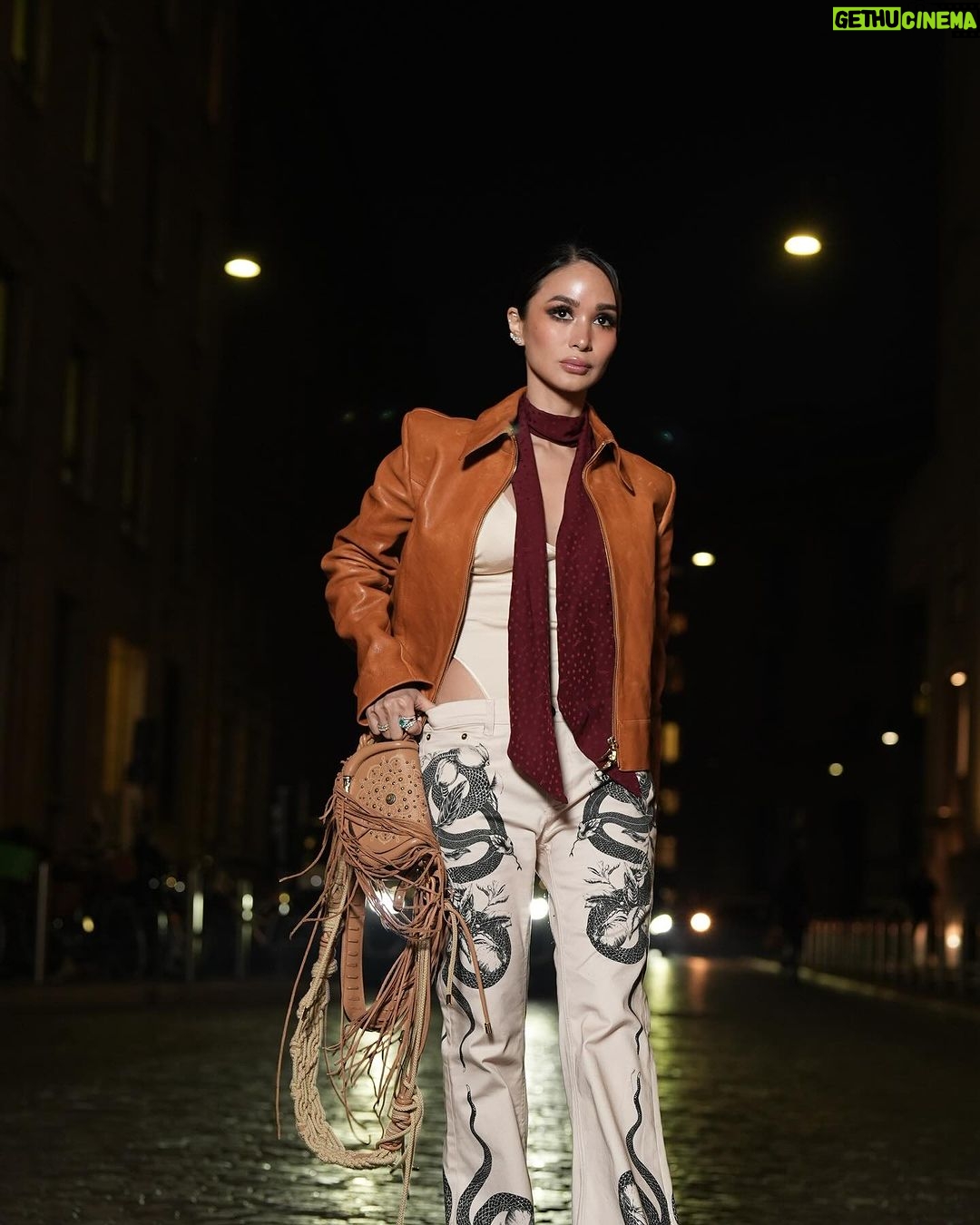 Heart Evangelista Instagram - Time to make it count πβ‘οΈπ«Άπ» @robertocavalli π«Άπ» #RobertoCavalliFW2425 #RobertoCavalliMarbleous #MFW #MilanFashionWeek πΈ @edward.berthelot @ataparis_ Milan, Italy