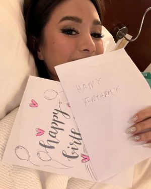 Heart Evangelista Instagram - Paracetamol and kisspirin 💊💊 is all I need and I’m off ✈️ what a week !:) thank you for all the sweet greetings! ♥️ 

Catch you later Manila ! 🥂