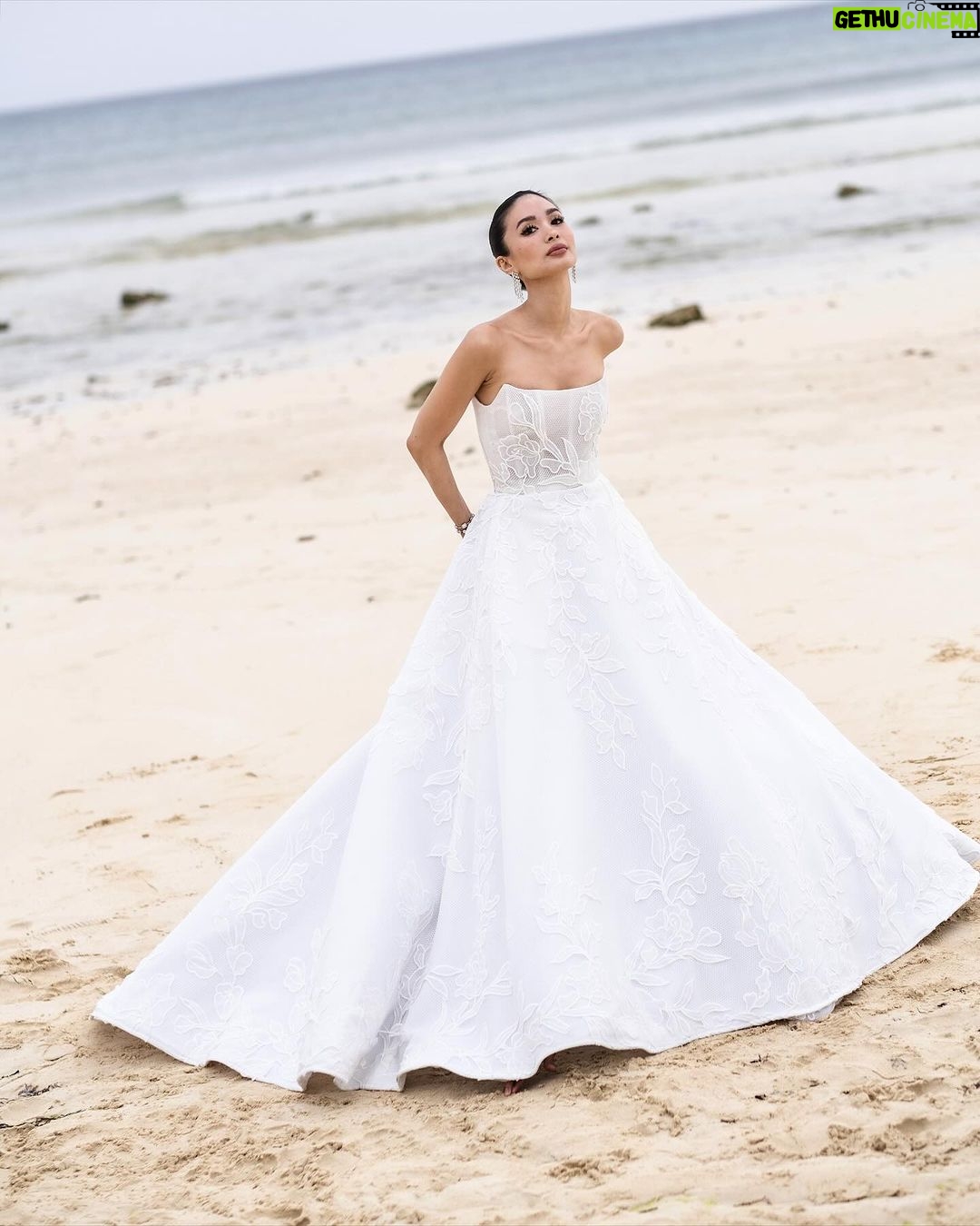 Heart Evangelista Instagram - @michaelleyvabride #birthdaygirl @iamhearte 😍😍😍 Happy Birthday sis 😘😘😘 📸@andreisuleik @andreishotthe @abtkurniawan @memayfrancisco @izasim @ira_lesaca @blessy88 @ghilsayo @tiiinv @juliusuperpogi #michaelleyvabride #michaelleyva #michaelleyvamanila Balesin Island
