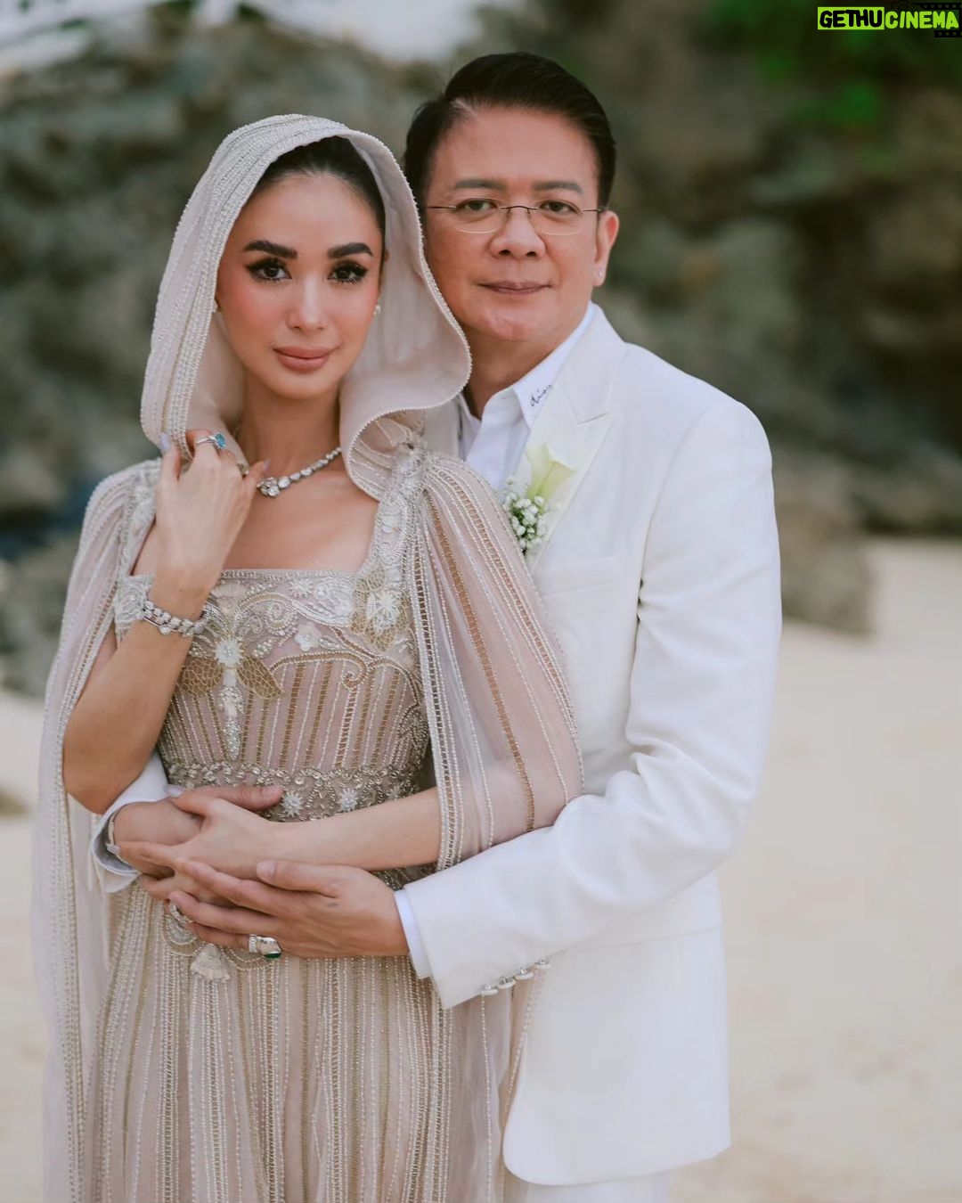 Heart Evangelista - 307.9K Likes - Such a joy shooting you guys again.
Congratulations Heart and Chiz!
