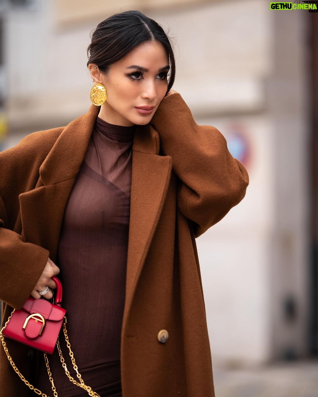 Heart Evangelista Instagram - Keeping up with @parisfashionweek 🤎