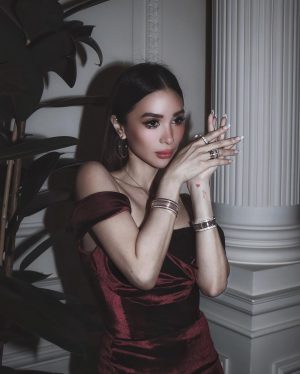 Heart Evangelista Instagram - A toast to 20 phenomenal years for the iconic Quatre with @boucheron celebrating the legacy of the 1858 Maison👏🏻🥂 Here’s to weaving rich stories behind timeless designs for every modern woman♥️💋

#Boucheron #Quatreis20