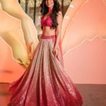Heena Achhra Instagram - Magic of Sangeet 🎵is in the air 💥 . . . #radhafromsoty #heerachhra #pink #glitter #bollywoodfan