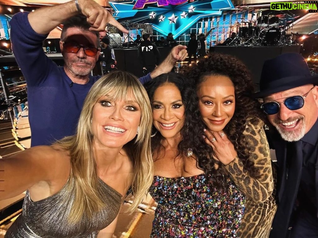 Heidi Klum Instagram - Are you ready for our #AGT Finale?!?! It starts in one hour!! 🥳 @iamtherobins 🥳 @sheilaedrummer