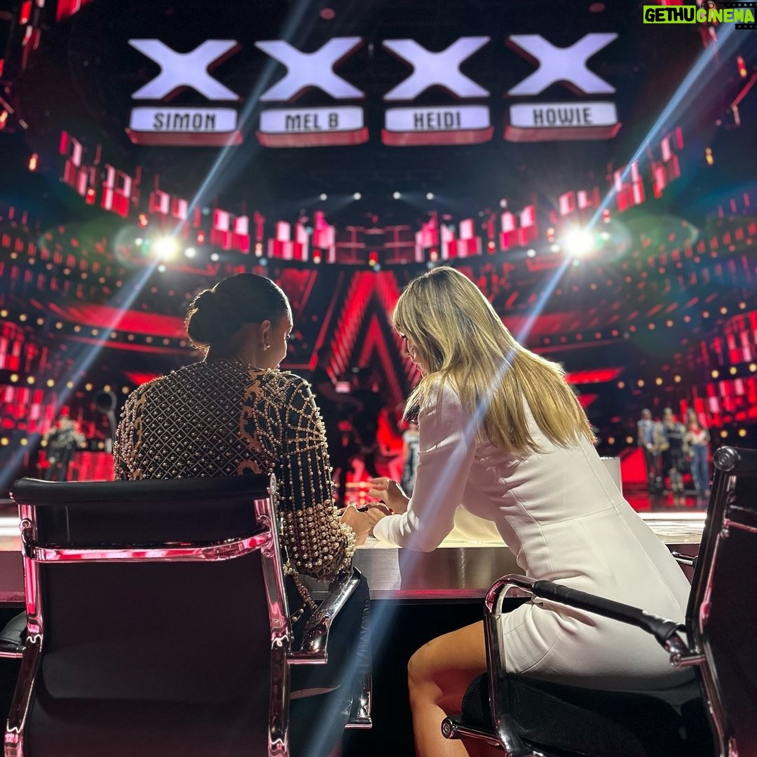 Heidi Klum Instagram - @officialmelb and I are ready, where are the boys????? 🤔🤔🤔 #AGT
