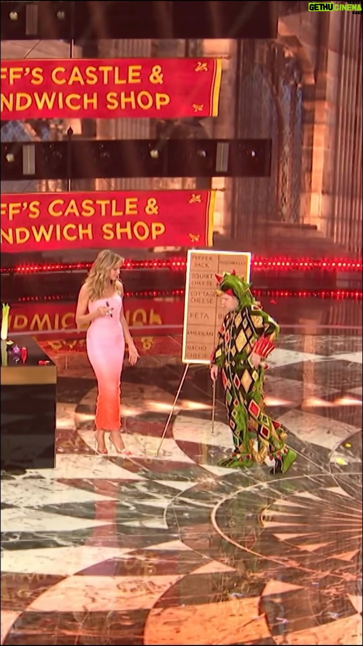 Heidi Klum Instagram - Ready, aim, say cheese?! 🪄🎯🥪 @piffthemagicdragon #AGT #heidisdreamteam