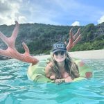 Heidi Klum Instagram - I could do this all day 🤪😎🫎☀️💦 ……