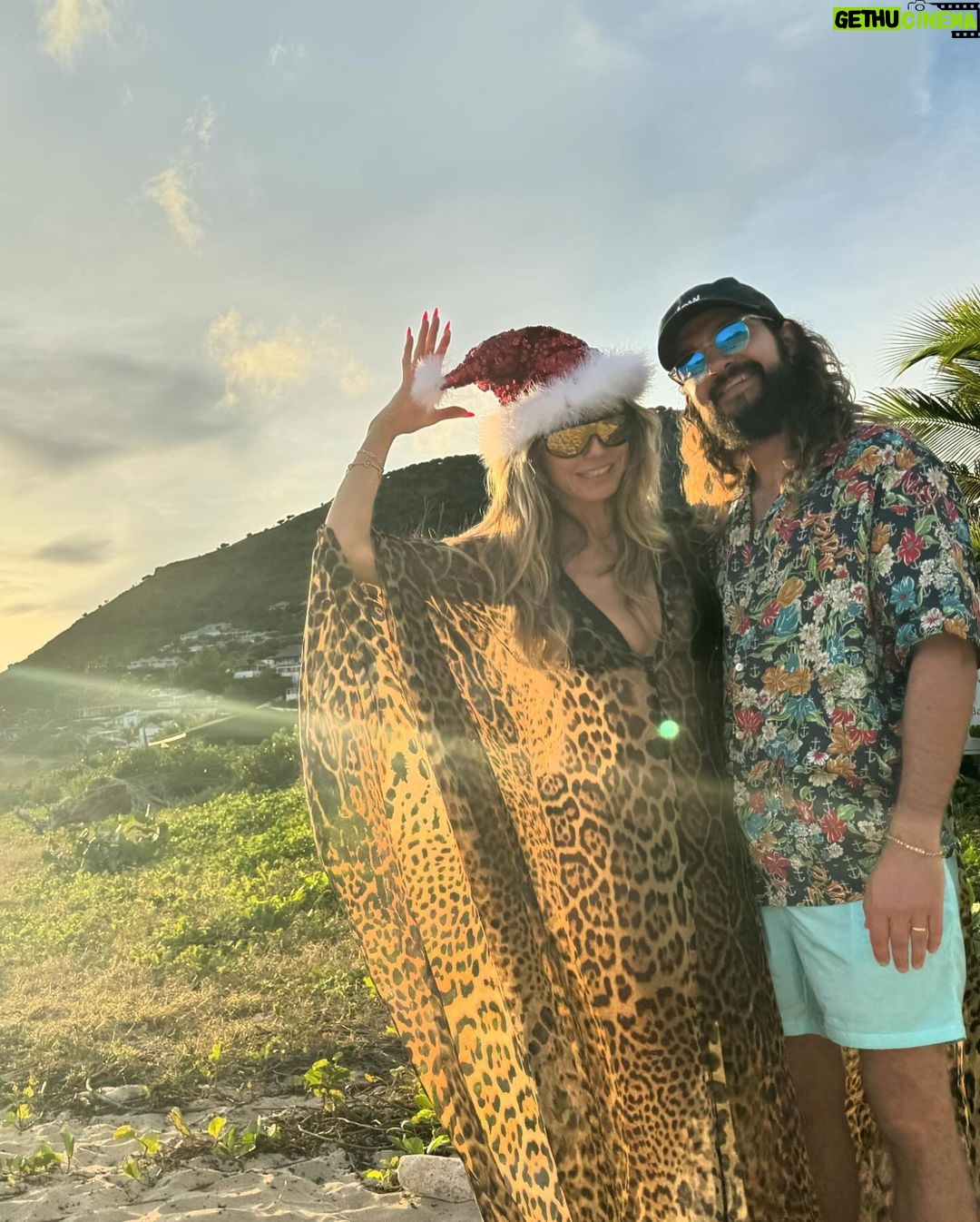 Heidi Klum Instagram - ….. and thats a wrap on Christmas 🎄🎅 🎁