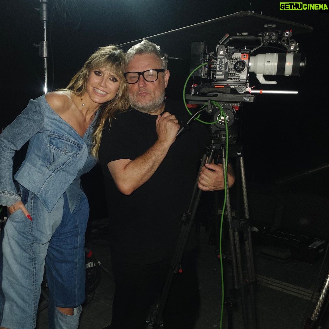Heidi Klum Instagram - I am trying hard with my posing âĶ. but you clearly win this one ðĨðŽðĪŠðð @rankinarchive GNTM