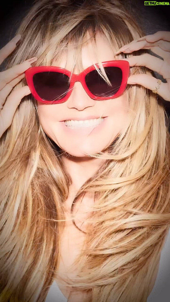 Heidi Klum Instagram - πΈπ @rankinarchive @tiesto #SunglassesAtNight