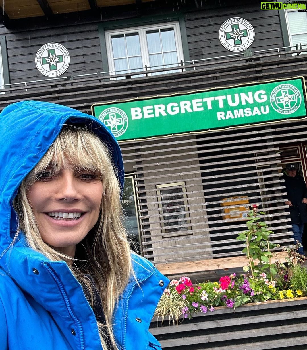 Heidi Klum Instagram - Vielen Dank 😊 @sebastianstroebel_official und das ganze Team @diebergretter_offiziell für eine unvergessliche Zeit .