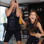 Henri Castelli Instagram - Já tenho minha coreógrafa em casa @dudacastellidespirito #dancadosfamosos2024 Exigente, brava mas muuuuito carinhosa!!! E ainda me dá notas, hahahahahahaa!!! @domingao @lucianohuck @tvglobo Minha imprensa by @danibassit @uliamedia 🎥