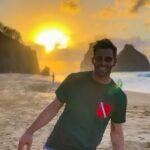 Henri Castelli Instagram - Noronha!!! Ilha mágica! Estou chegando hein!! #amonoronha❤️ https://www.instagram.com/reveillon.zemaria?igshid=NGVhN2U2NjQ0Yg== @atlantisdivers @dolphinnoronha @zemariasultanum @tucanoronha @discoveryassessoria Manhattan, New York