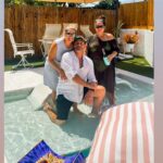 Henri Castelli Instagram - Essa foto resume muito da minha vida!!! em tão poucas palavras... love u guys ❤️❤️ @jujuzanon @barbarabreves Miami Beach, Florida