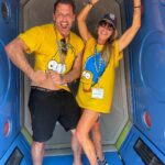 Henri Castelli Instagram - Hoje foi dia de Universal Orlando! Fomos conferir as novidades anunciadas pelo @universaldestinationsbrasil no Universal Studios Florida. A Minion Land é simplesmente sensacional! Ela já está pronta e sua mais nova atração, Villain-Con Minion Blast, que é super familiar e interativa, em soft open. Super legal! Amei o Blaster. A outra novidade anunciada hoje foi a nova DreamWorks Animation Land. Nova área temática no Universal Studios Florida que vai ficar no lugar da KidZone do pica pau que fechou no início desse ano. A Universal Orlando está remodelando toda a área trazendo novas experiências e novo entretenimento familiar com novas atrações temáticas e interativas que darão vida a franquias populares como shrek, trolls e King Fu Panda. Será uma área repleta de personagens amados da DreamWorks Animation, com previsão de inauguração em 2024. 😃 A Universal Orlando não está de brincadeira não! Esse ano abriu a Minion Land ✅ Ano que vai inaugurar a nova área temática DreamWorks Animation ✅ Em 2025 o novo parque temático EPIC Universe✨✨ Estou hospedado no Sapphire Falls Resort à convite da @kaluahtours e @fabianaatourinho mostrando nos stories todos os benefícios de se hospedar em um dos três resorts Premier do complexo que oferecem transporte gratuito de Water Taxi, Early Park Admission e o Express Pass Unlimited, que vale para todos os dias da estadia, incluindo dia do check in e do check out, para todos do quarto. Universal tá dando um show! Quem está pronto pra viver todas essas emoções? @revistaorlandowish Orlando, Florida