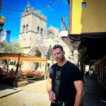 Henri Castelli Instagram - Afinal, a melhor maneira de viajar é sentir! Em Portugal eh ainda melhor 🇵🇹❤️🙏🏻🥰🍷 Guimarães, Portugal