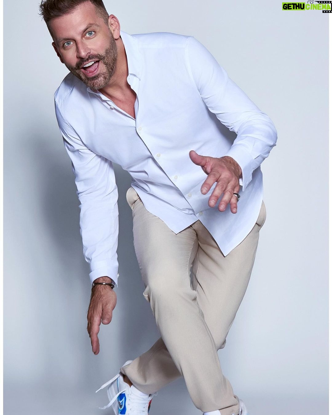 Henri Castelli Instagram - Lets dance 🪩 #excelentesemanaparatodos😊❤️🌟 Amazing work in Miami . By @danibassit production by @skep360 - Photo @marcioamaralph - styling @jrmannyn and @liandraliandraliandra Beauty @liaweiz