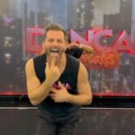 Henri Castelli Instagram - “ Agitar o mundo, vamos navegar “ Chegou o dia da primeira apresentação em grupo, em ritmo de charme!! 🕺🏻🕺🏻🕺🏻😎😎 Vocês estão preparados ??? Vai ser puro suco de charmosidadeee Bora @domingao @lucianohuck @gshow