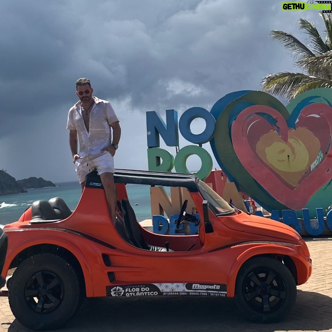 Henri Castelli Instagram - Noronhando hoje com o dia lindo como sempre!! Na melhor companhia com @pousadaflordoatlantico e @aguadecoco @renatothomaz