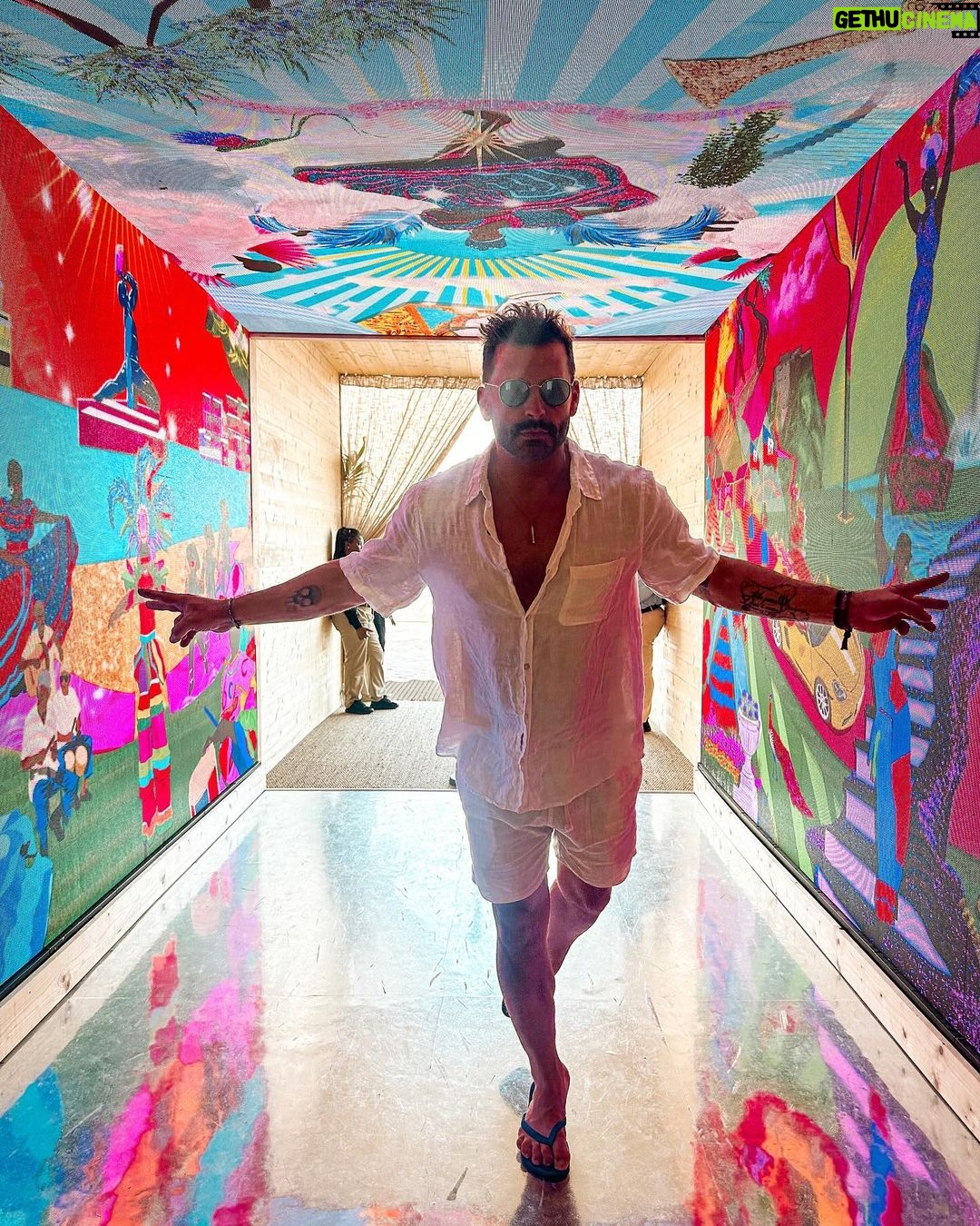 Henri Castelli Instagram - MIAMI ART BASEL CHEGAMOS!!! #miami #artbasel2023preview Miami, Florida