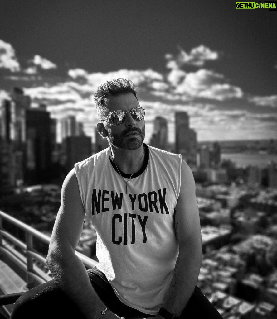Henri Castelli Instagram - Thank you, see you soon. #NYC Concrete jungle ,where dreams are made of There's nothin' you can't do ,Now you're in New York. These streets will make you feel brand-new Big lights will inspire you (come on) Let's hear it for New York New York, New York
