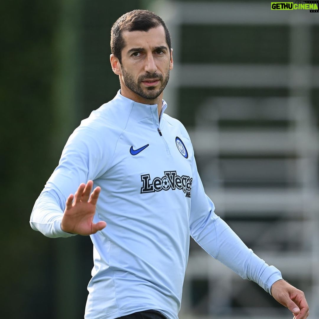 Henrikh Mkhitaryan Instagram - Getting ready for the next fixture💪🏼⚽️💨💨💨 #forzainter #inter #seriea