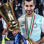 Henrikh Mkhitaryan Instagram - +1 !!🏆😉⬛️🟦🦾 #coppaitaliafrecciarossa #fiorentinainter #winner #forzainter #backtoback