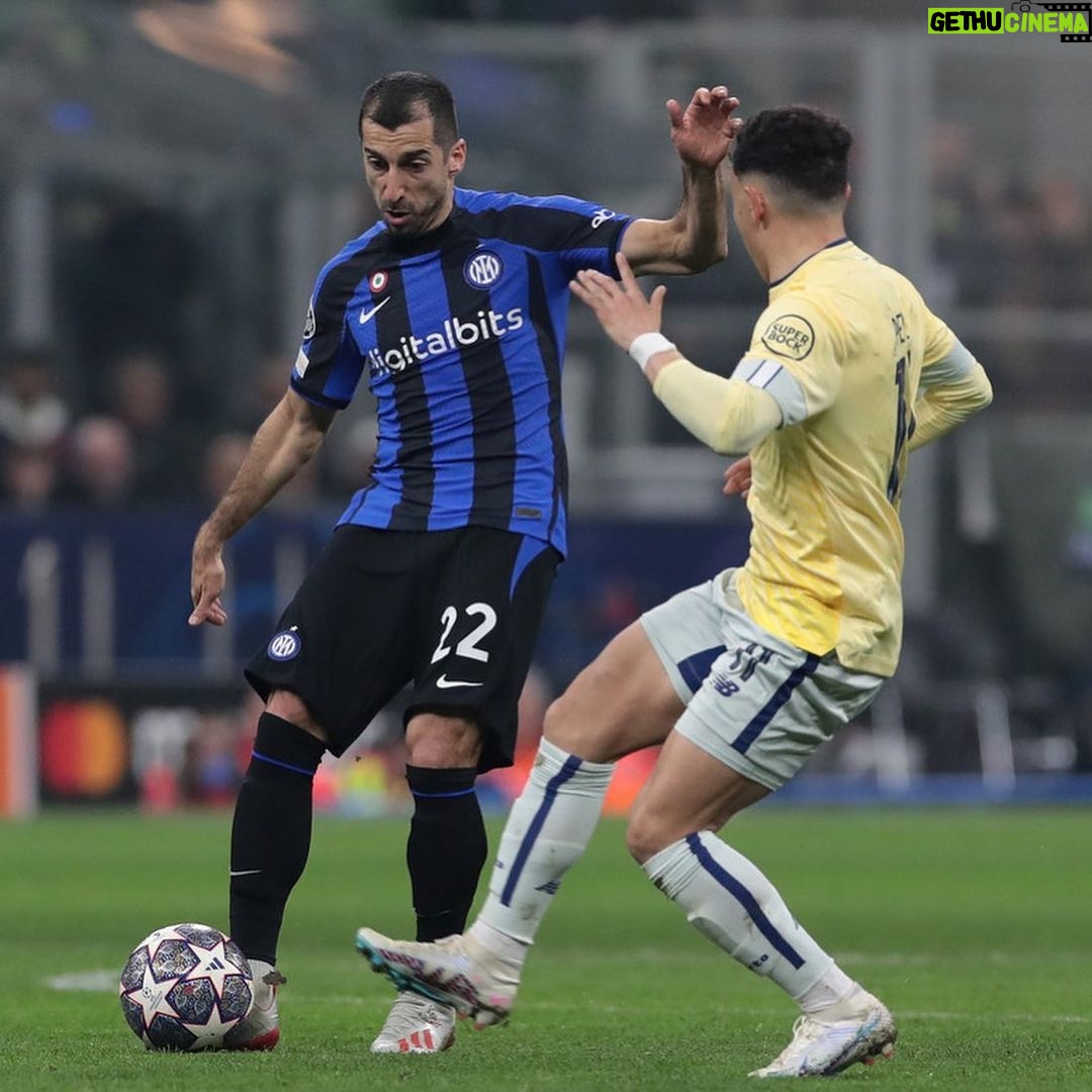 Henrikh Mkhitaryan Instagram - Important win in our first leg at home tonight! ⚫️🔵💪🏼 #ucl #championsleague #interporto #forzainter #inter Stadio San Siro
