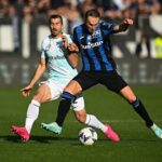 Henrikh Mkhitaryan Instagram - Finishing on a high note before the #worldcup break😉🌍🙌🏼 Well done team! 👊🏼 Thank you fans! 🖤💙 @inter #forzainter #atalantainter #seriea