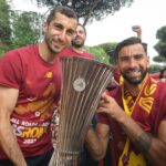 Henrikh Mkhitaryan Instagram - 💛🏆❤️ @rpatricio1