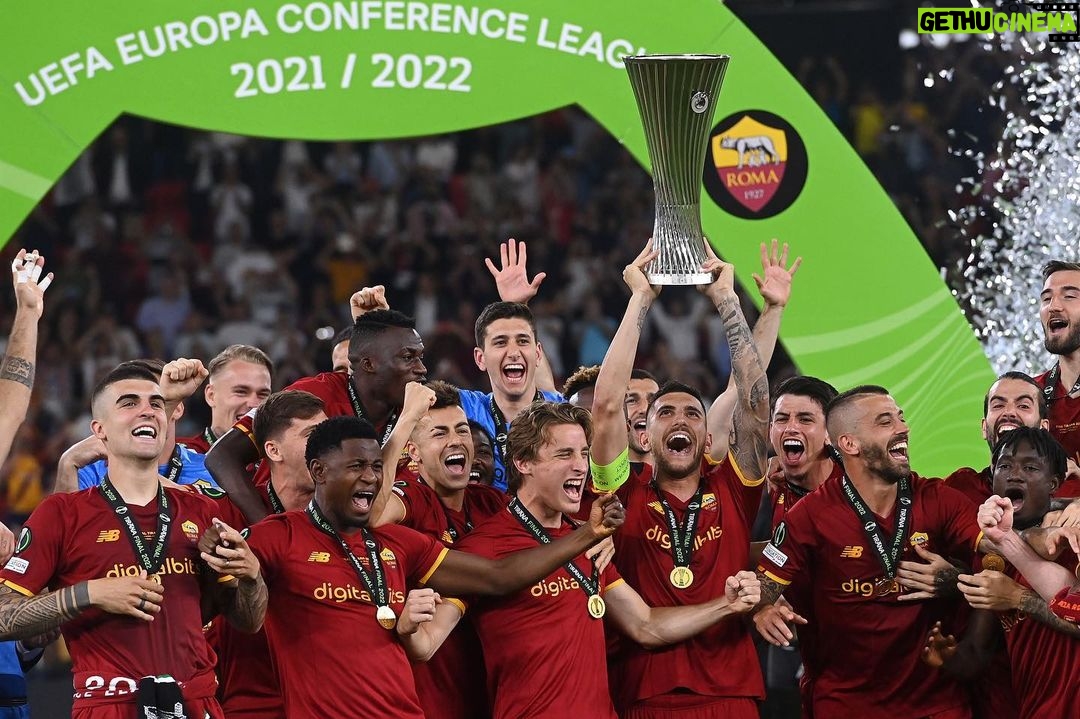 Henrikh Mkhitaryan Instagram - 2022 & very first UEFA Conference League Winners💛🏆❤️ @officialasroma #ASRoma #UECLFinal #Winners #Champions